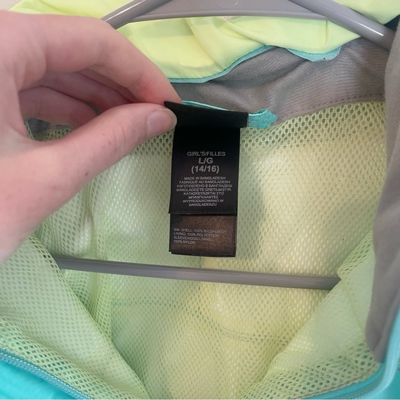 North Face Rain Jacket - Picture 3 of 10